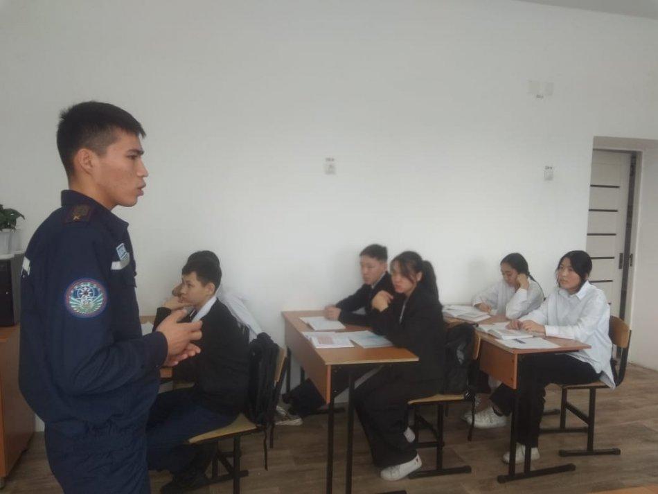 Төтенше жағдайлардың және өрт қауіпсіздігі, жер сілкінудің алдын алу мақсатында алдын алу бойынша төтенше жағдайлары орын алған кезінде мекемедегі азаматтық қорғаныстың құрылымдары мен ұжымының іс- қимылдарын жетілдіру"  жұмысы